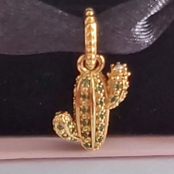 AUTH PANDORA* RETIRED*14kt Gold Plated Sparkling Desert Cactus Pendant Charm - Picture 7 of 16